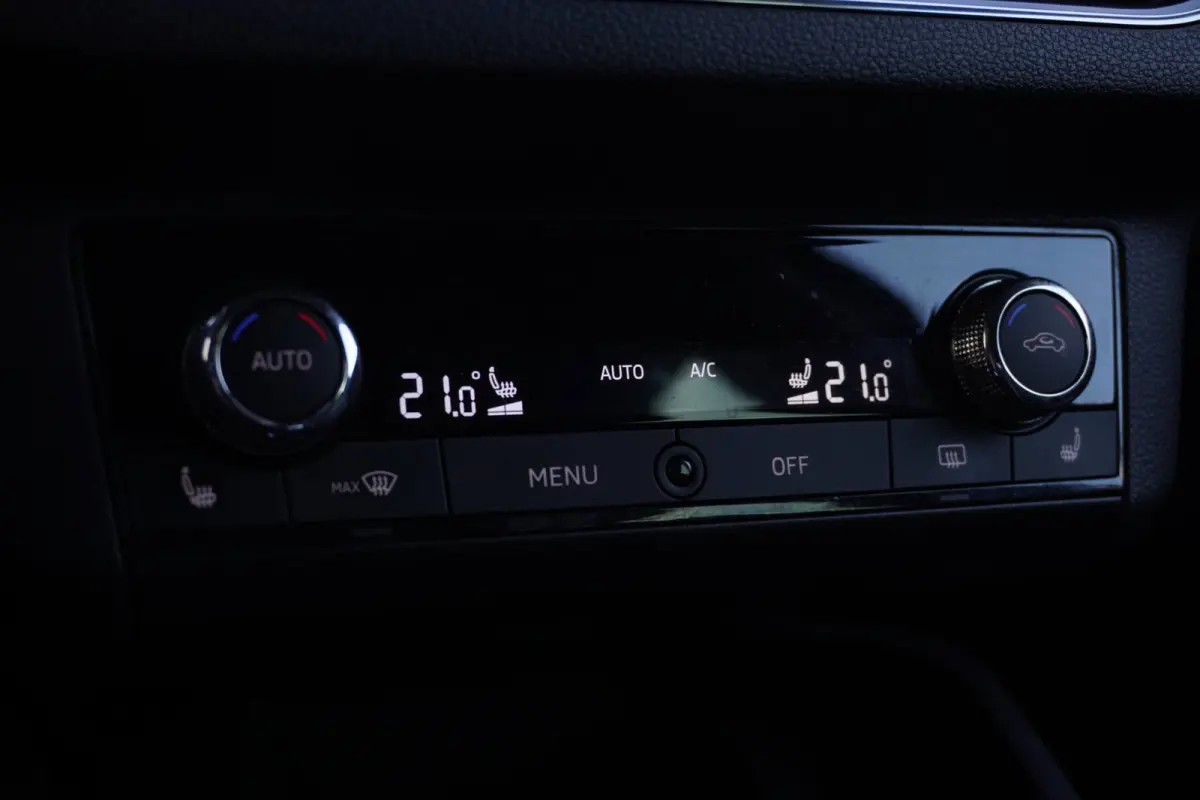 1.0 TSI Business Edition Automaat | Airco | Elek. pakket | Camera | Stuur verwarming | Trekhaak | Inruil mogelijk