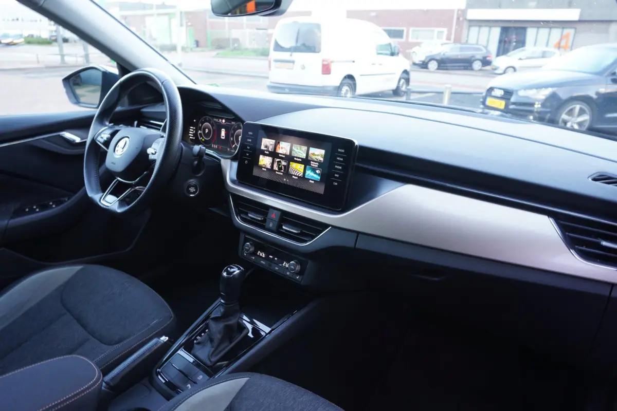 1.0 TSI Business Edition Automaat | Airco | Elek. pakket | Camera | Stuur verwarming | Trekhaak | Inruil mogelijk