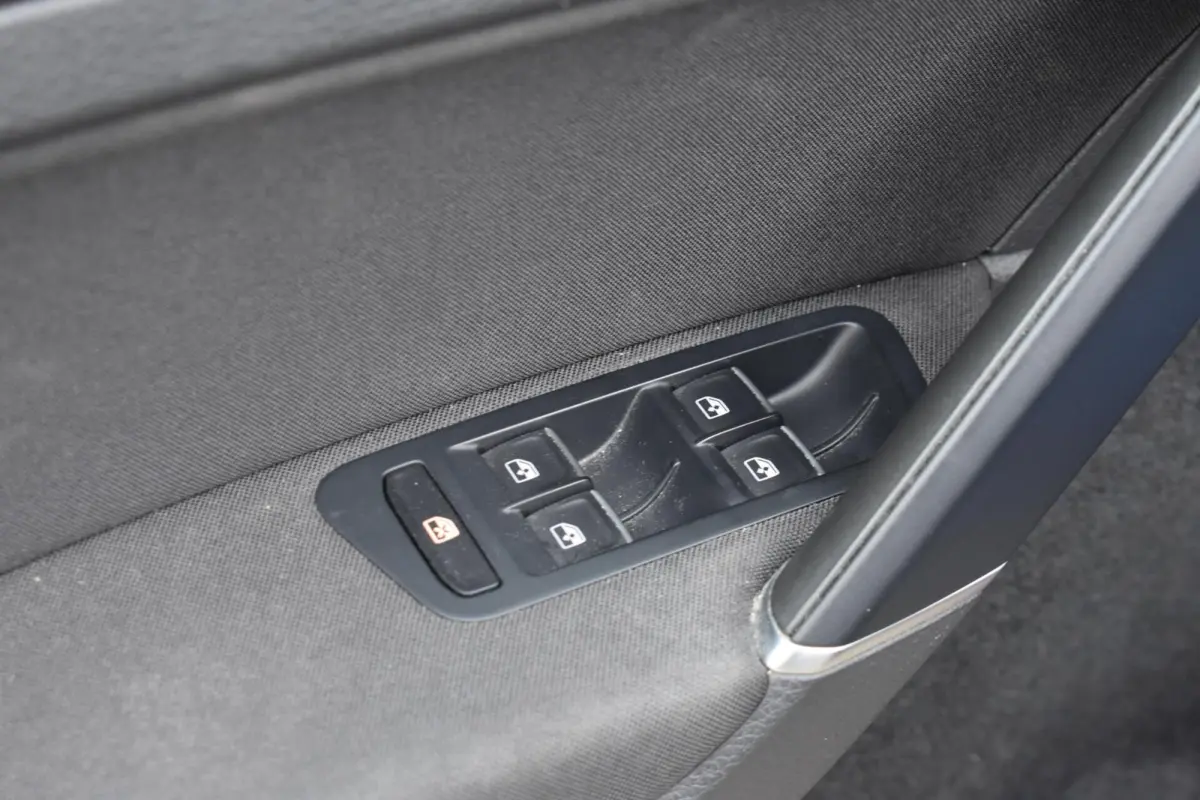 1.5 TSI Highline Business R | Pano | Digitaal dashboard | Standkachel |