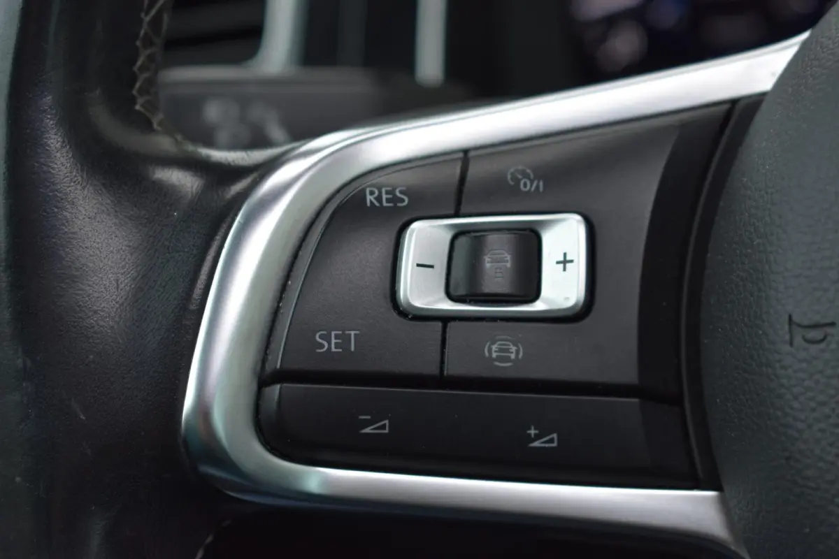 1.5 TSI Highline Business R | Pano | Digitaal dashboard | Standkachel |