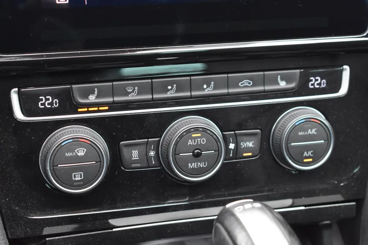 1.5 TSI Highline Business R | Pano | Digitaal dashboard | Standkachel |