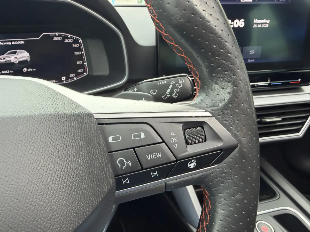 1.4 TSI eHybrid PHEV FR Business Intense PANO | Camera
