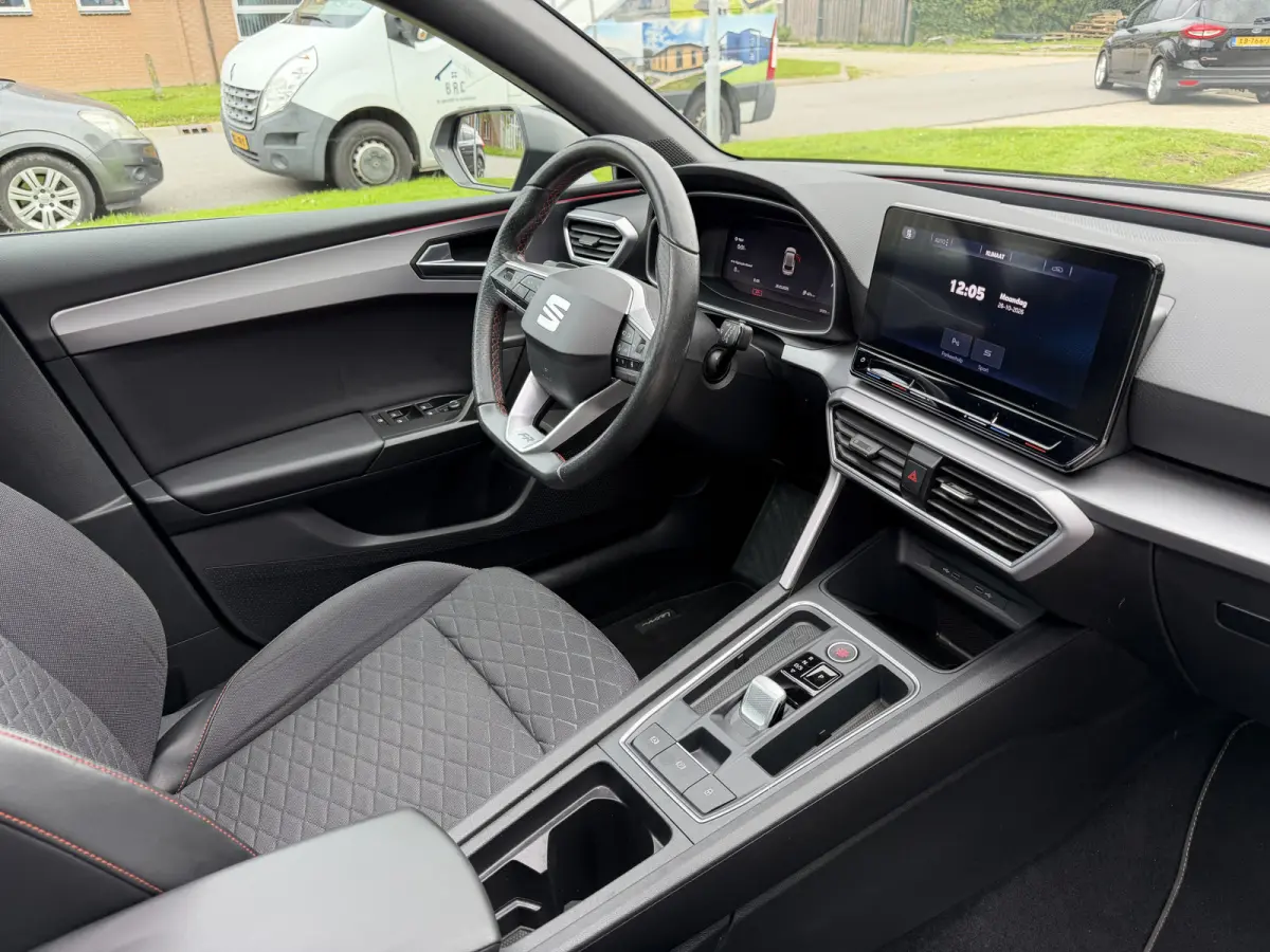 1.4 TSI eHybrid PHEV FR Business Intense PANO | Camera