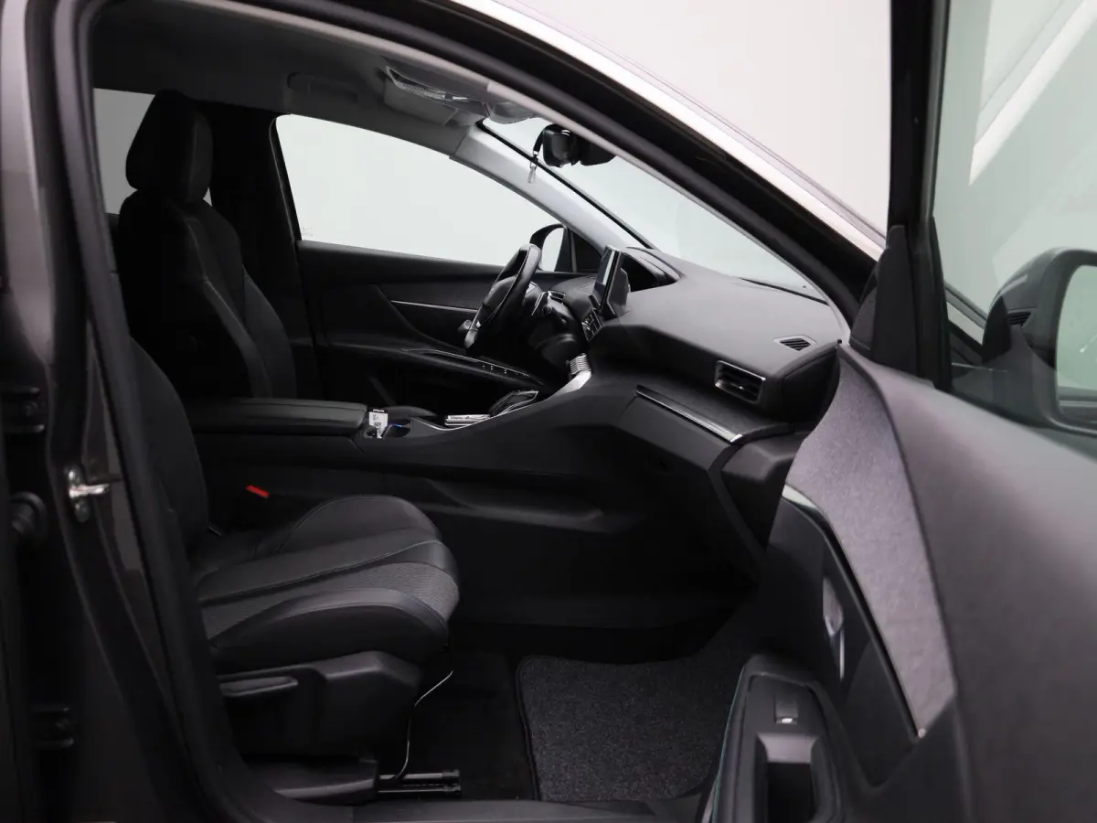 Hybrid 225 e-Auto8 Allure | Automaat | Half-Leder | Navigatie | Virtual cockpit | Cruise control | Sfeer verlichting | DAB | Elec achterklep | Stoel verwarming | Climate control | Parkeer se