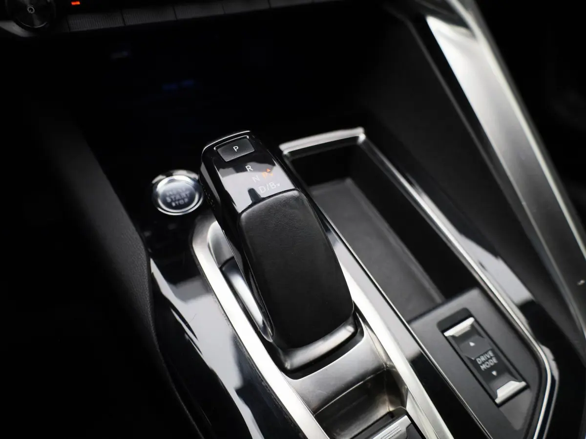 Hybrid 225 e-Auto8 Allure | Automaat | Half-Leder | Navigatie | Virtual cockpit | Cruise control | Sfeer verlichting | DAB | Elec achterklep | Stoel verwarming | Climate control | Parkeer se
