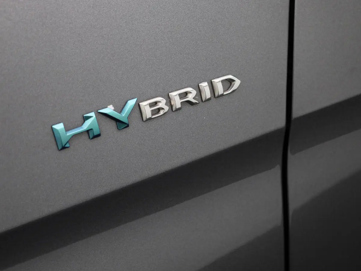 Hybrid 225 e-Auto8 Allure | Automaat | Half-Leder | Navigatie | Virtual cockpit | Cruise control | Sfeer verlichting | DAB | Elec achterklep | Stoel verwarming | Climate control | Parkeer se