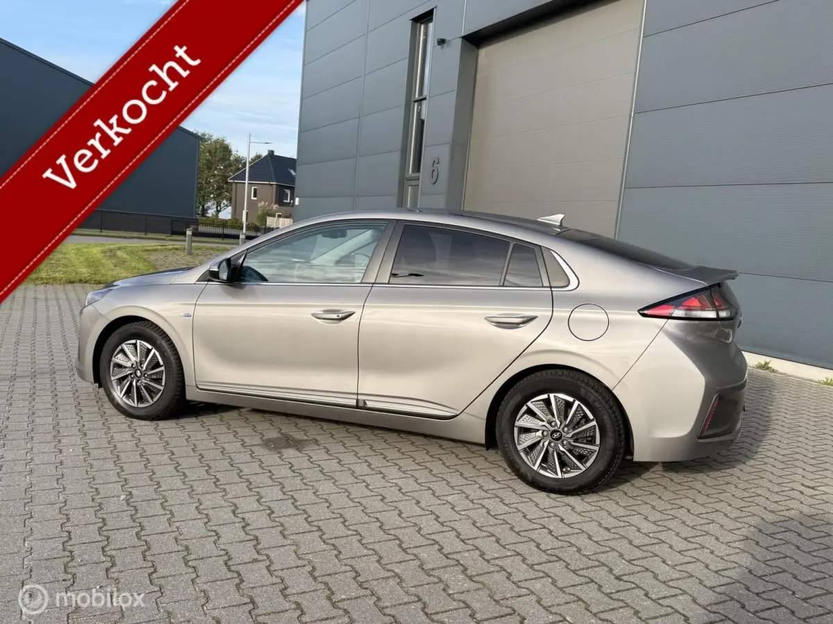 Premium 38 kWh | Leder | Stoelkoeling | Stoelverwarming | Camera | Allseason