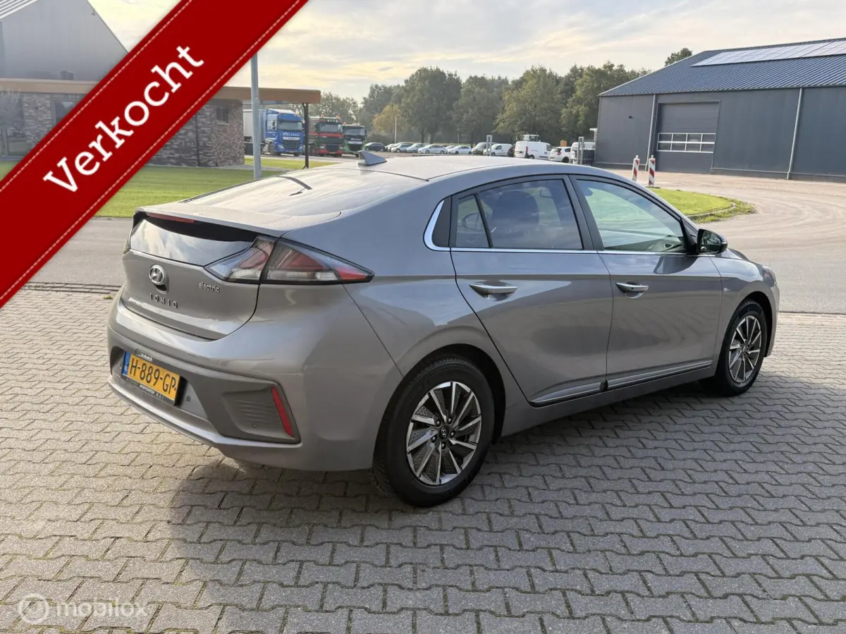 Premium 38 kWh | Leder | Stoelkoeling | Stoelverwarming | Camera | Allseason