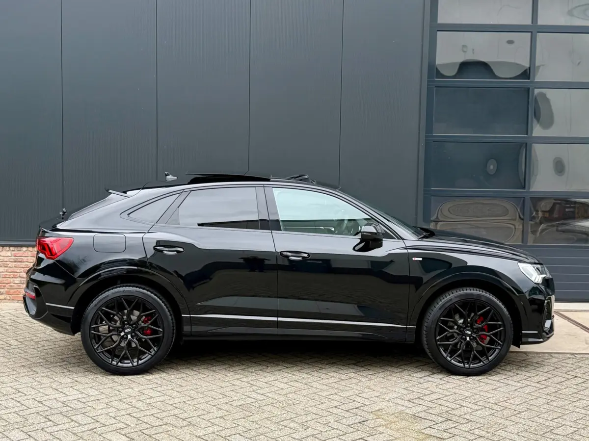 35 TFSI S-Line 150 pk Blackstyle/pano/Camera/sfeerverlichting