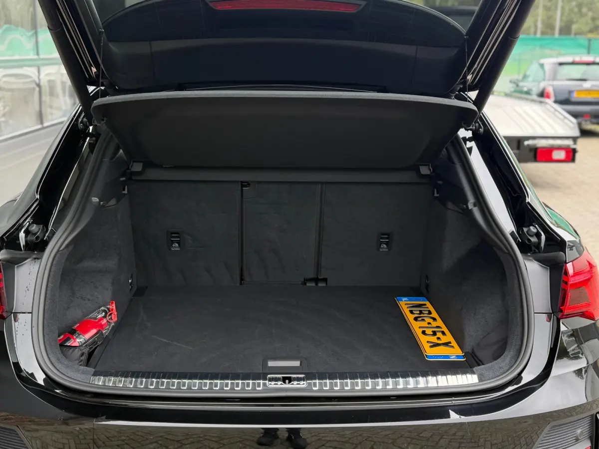 35 TFSI S-Line 150 pk Blackstyle/pano/Camera/sfeerverlichting