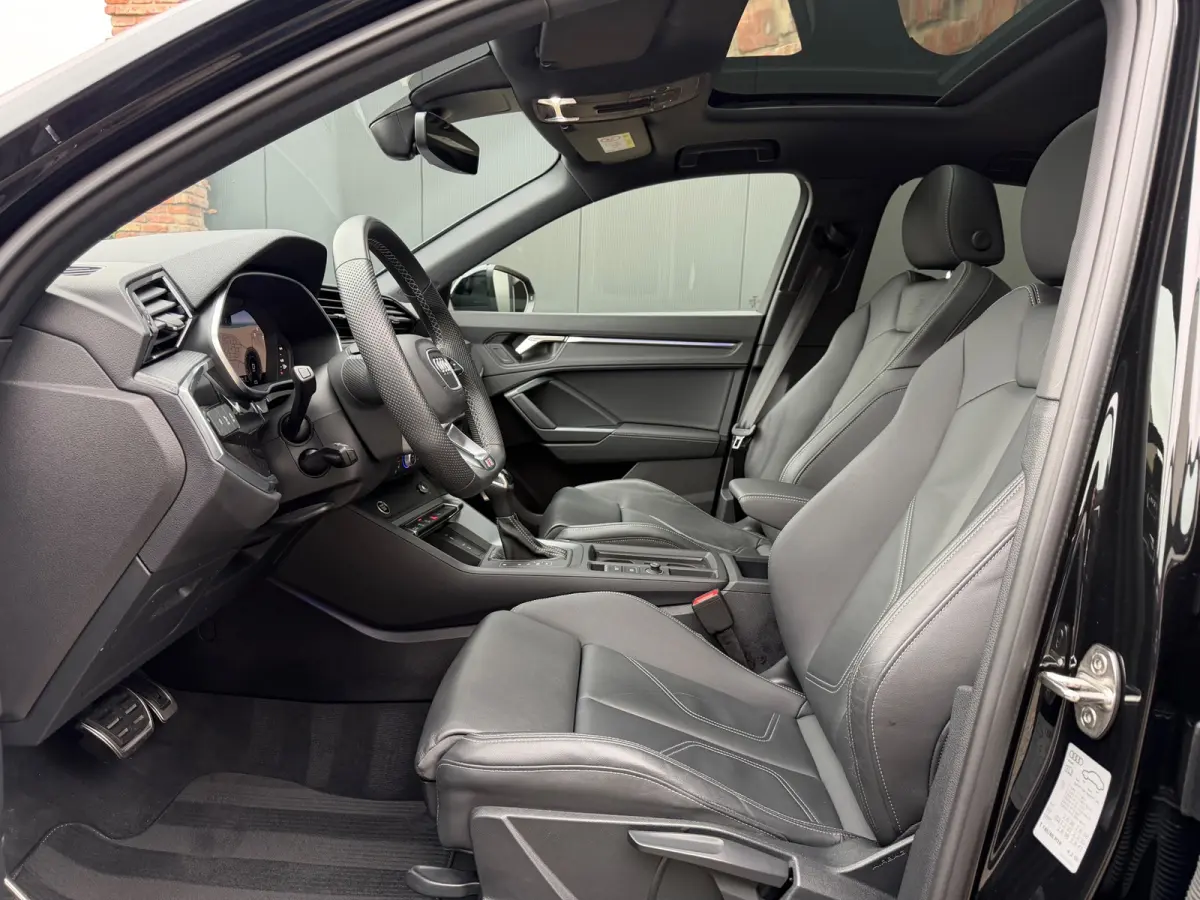 35 TFSI S-Line 150 pk Blackstyle/pano/Camera/sfeerverlichting