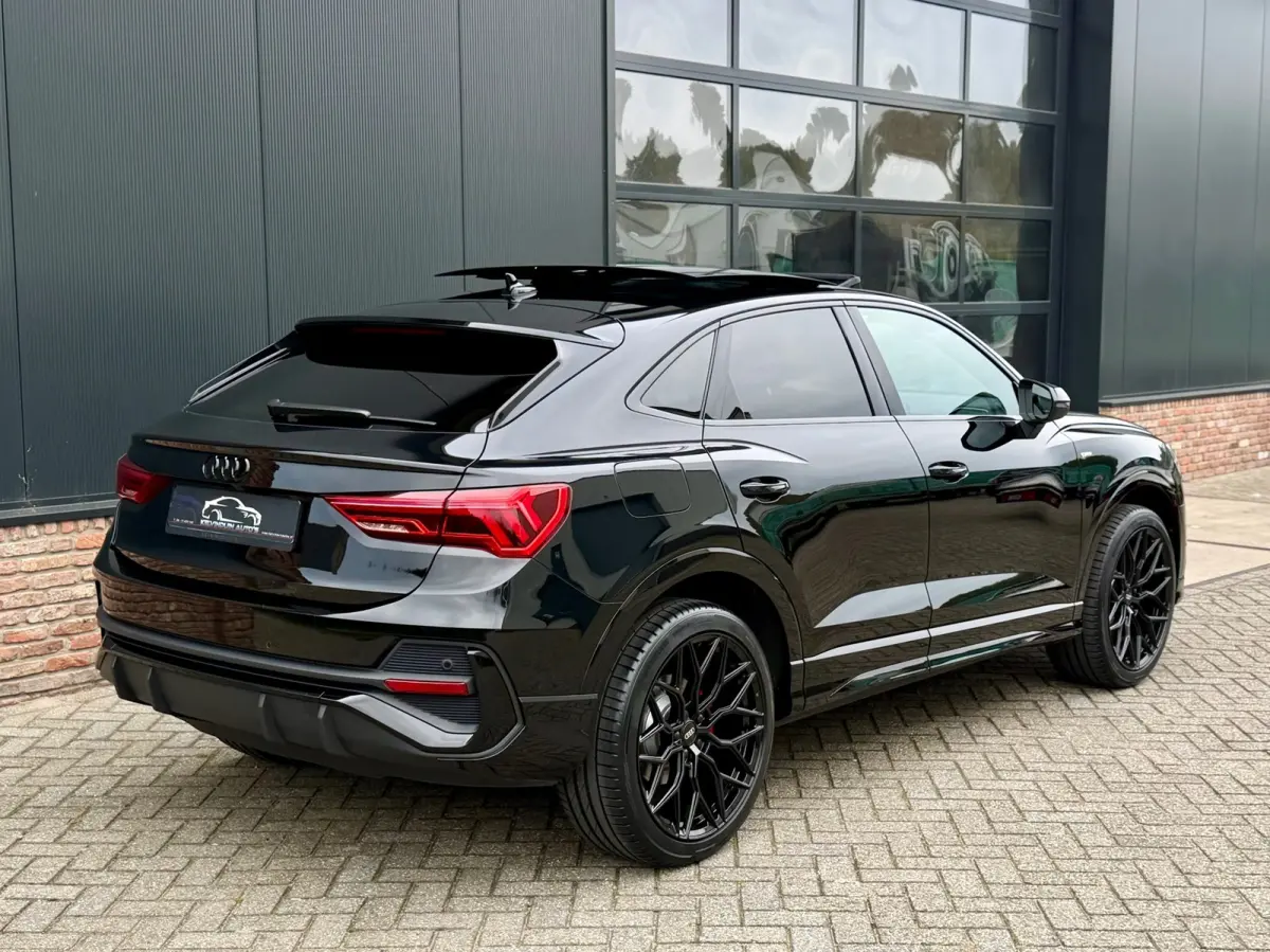 35 TFSI S-Line 150 pk Blackstyle/pano/Camera/sfeerverlichting