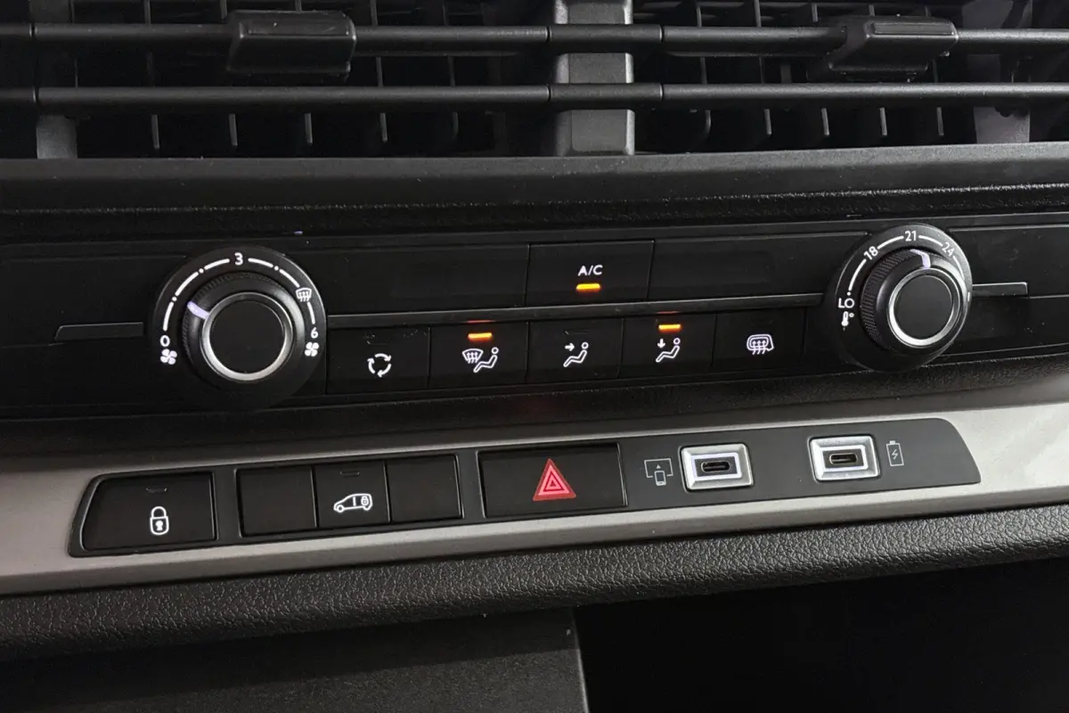 1.5 Diesel 120 S&S L2 Facelift Camera Apple CarPlay Tweezitsbank