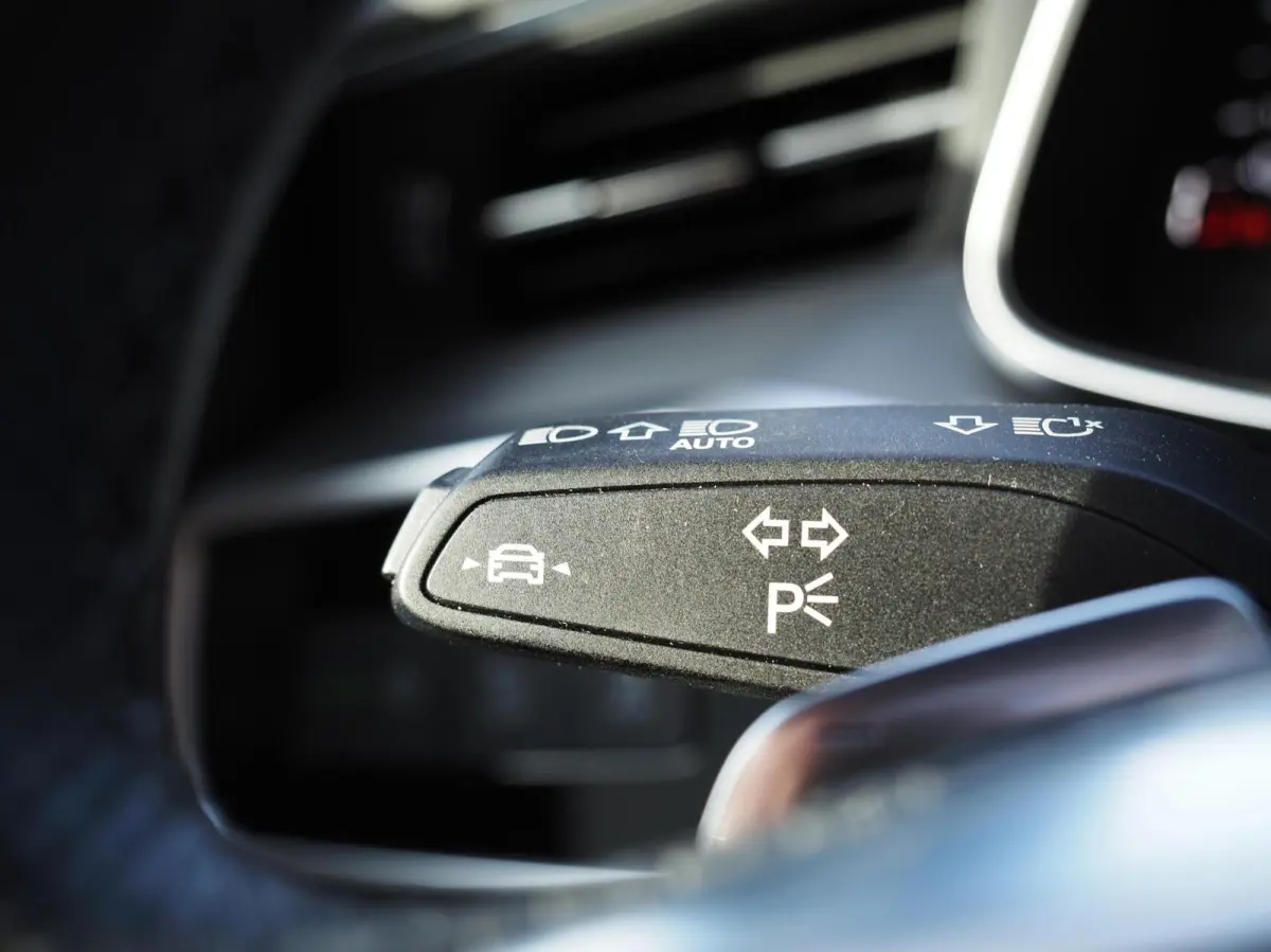 55 TFSI e S-Line Quattro Competition Firmamentblue | Pano | SOH 100% | Trekhaak | 20'' | Alcantara Leder | Stoelverwarming | Matrix Led | Digital Dash | Carplay | Grootlicht Ass | F1 Flipper