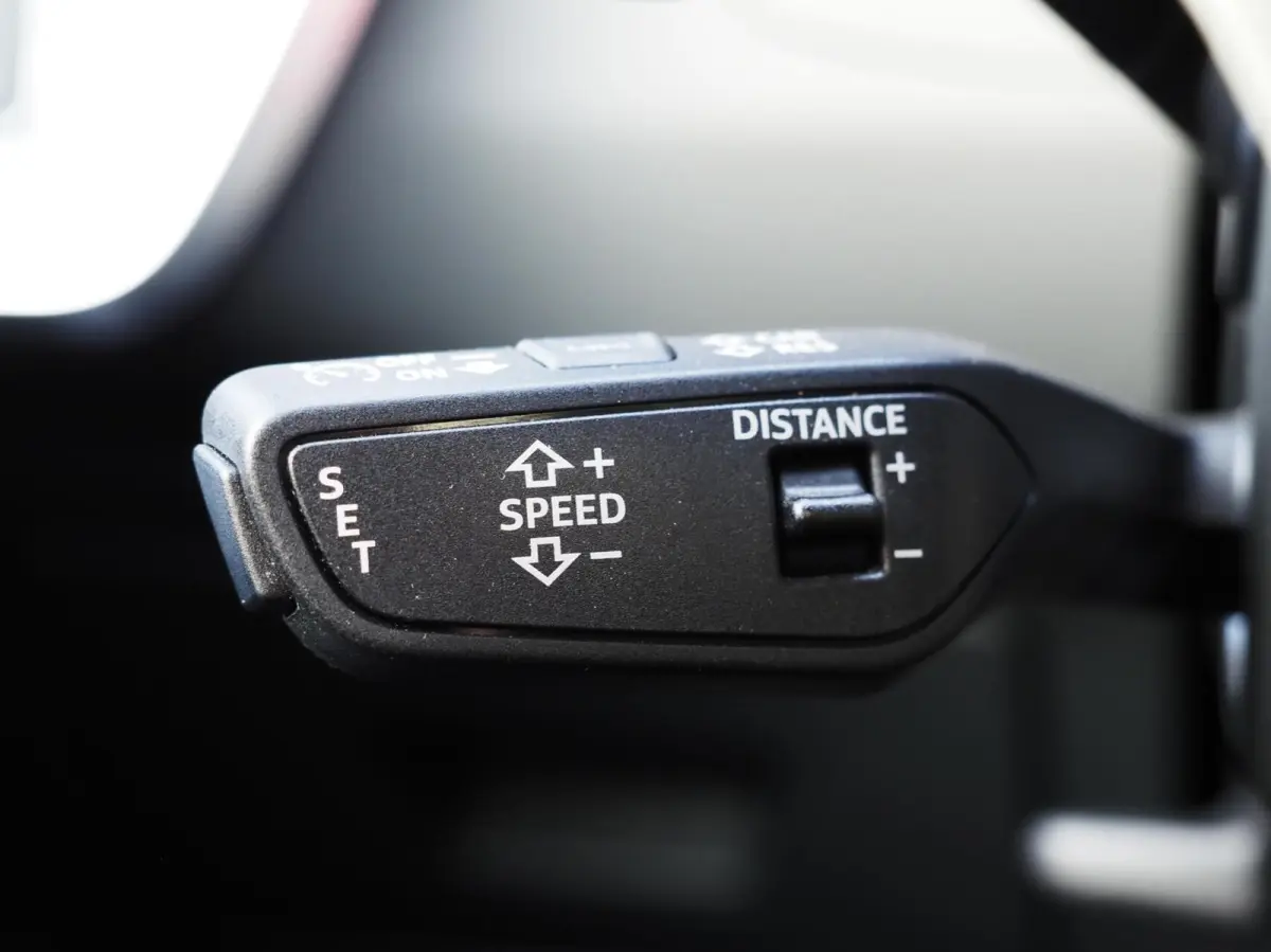 55 TFSI e S-Line Quattro Competition Firmamentblue | Pano | SOH 100% | Trekhaak | 20'' | Alcantara Leder | Stoelverwarming | Matrix Led | Digital Dash | Carplay | Grootlicht Ass | F1 Flipper