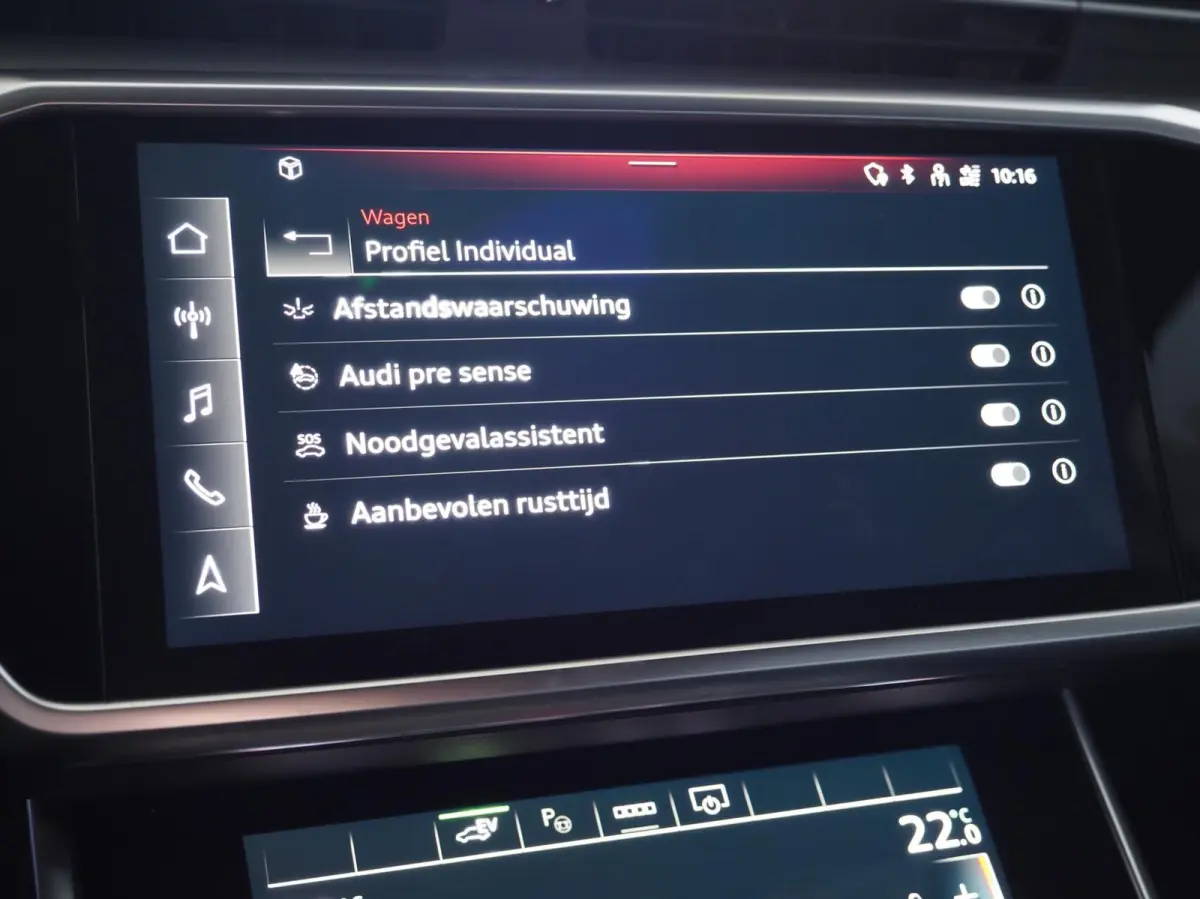 55 TFSI e S-Line Quattro Competition Firmamentblue | Pano | SOH 100% | Trekhaak | 20'' | Alcantara Leder | Stoelverwarming | Matrix Led | Digital Dash | Carplay | Grootlicht Ass | F1 Flipper