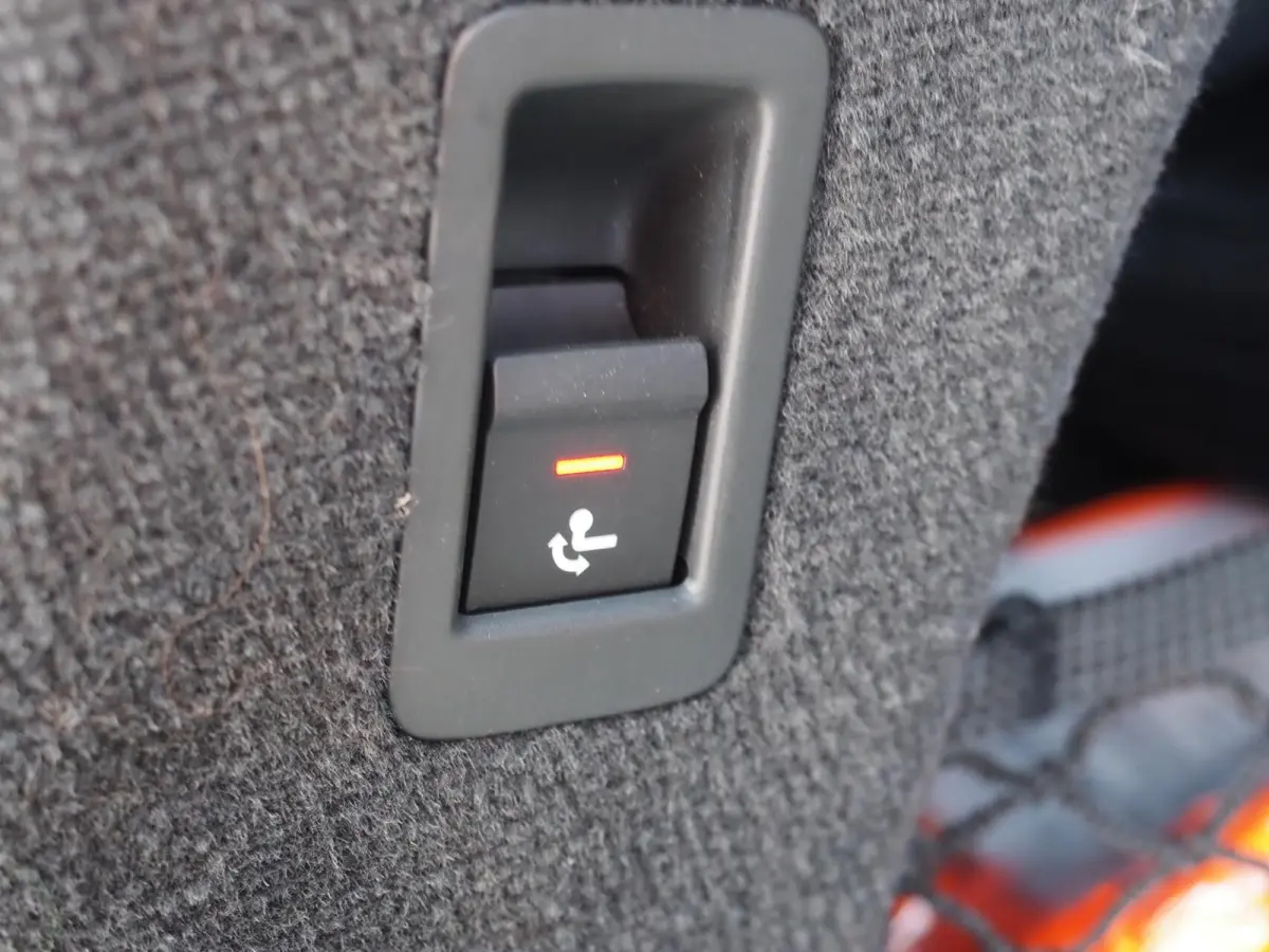 55 TFSI e S-Line Quattro Competition Firmamentblue | Pano | SOH 100% | Trekhaak | 20'' | Alcantara Leder | Stoelverwarming | Matrix Led | Digital Dash | Carplay | Grootlicht Ass | F1 Flipper