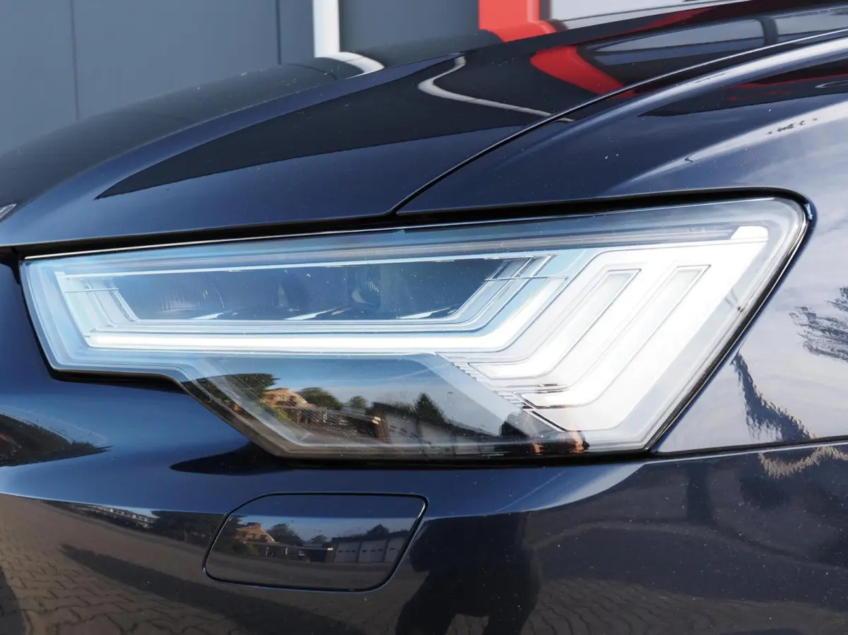 55 TFSI e S-Line Quattro Competition Firmamentblue | Pano | SOH 100% | Trekhaak | 20'' | Alcantara Leder | Stoelverwarming | Matrix Led | Digital Dash | Carplay | Grootlicht Ass | F1 Flipper
