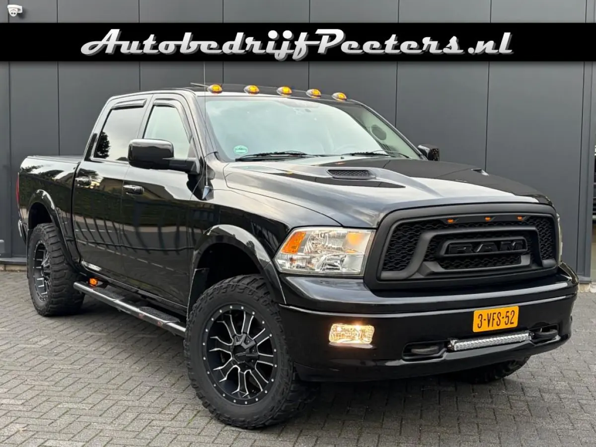 1500 5.7 V8 LPG Laramie Crew Cab MARGE S.dak Leder Camera Trekhaak
