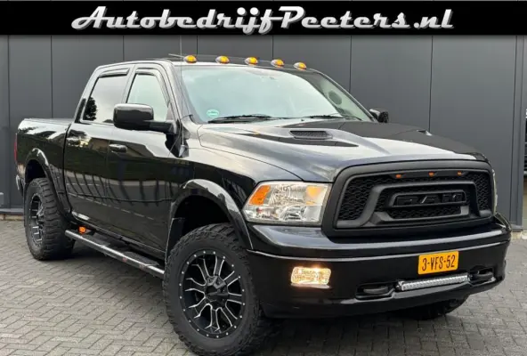 1500 5.7 V8 LPG Laramie Crew Cab MARGE S.dak Leder Camera Trekhaak
