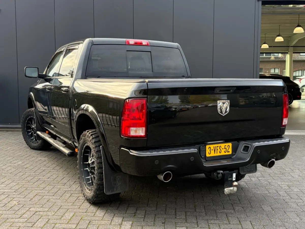 1500 5.7 V8 LPG Laramie Crew Cab MARGE S.dak Leder Camera Trekhaak