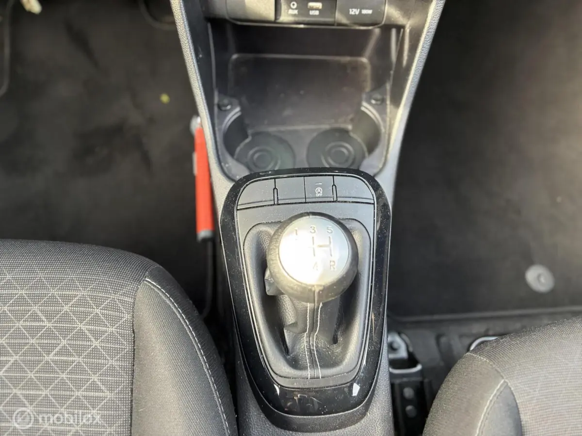 1.0 CVVT DynamicLine | CarPlay | Camera | Airco | LM Velgen | 5-Deurs
