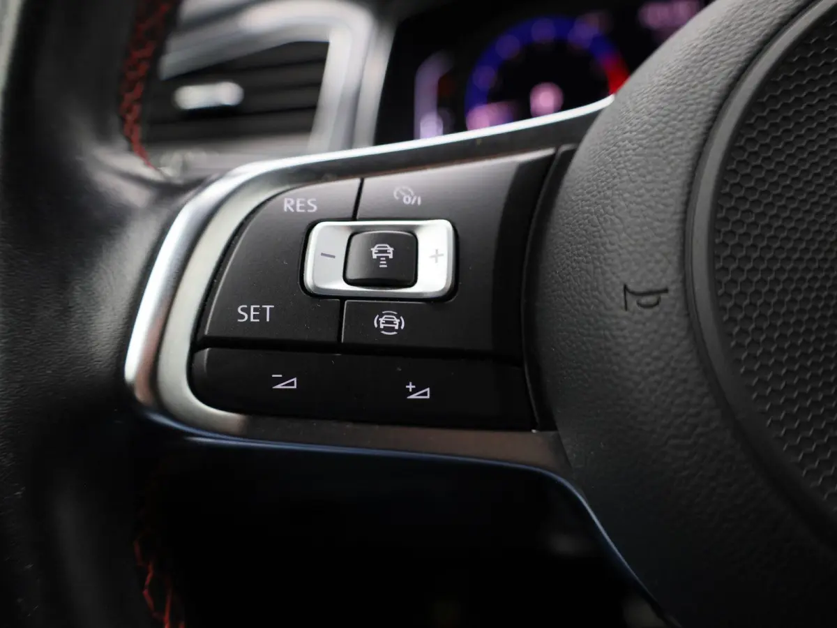 1.5 TSI Sport 150 PK | Automaat | Panoramadak | Navigatie | Adaptive Crusie Control | Lane Assist | Stoelverwarming | Achteruitrijcamera | Elektrische achterklep |