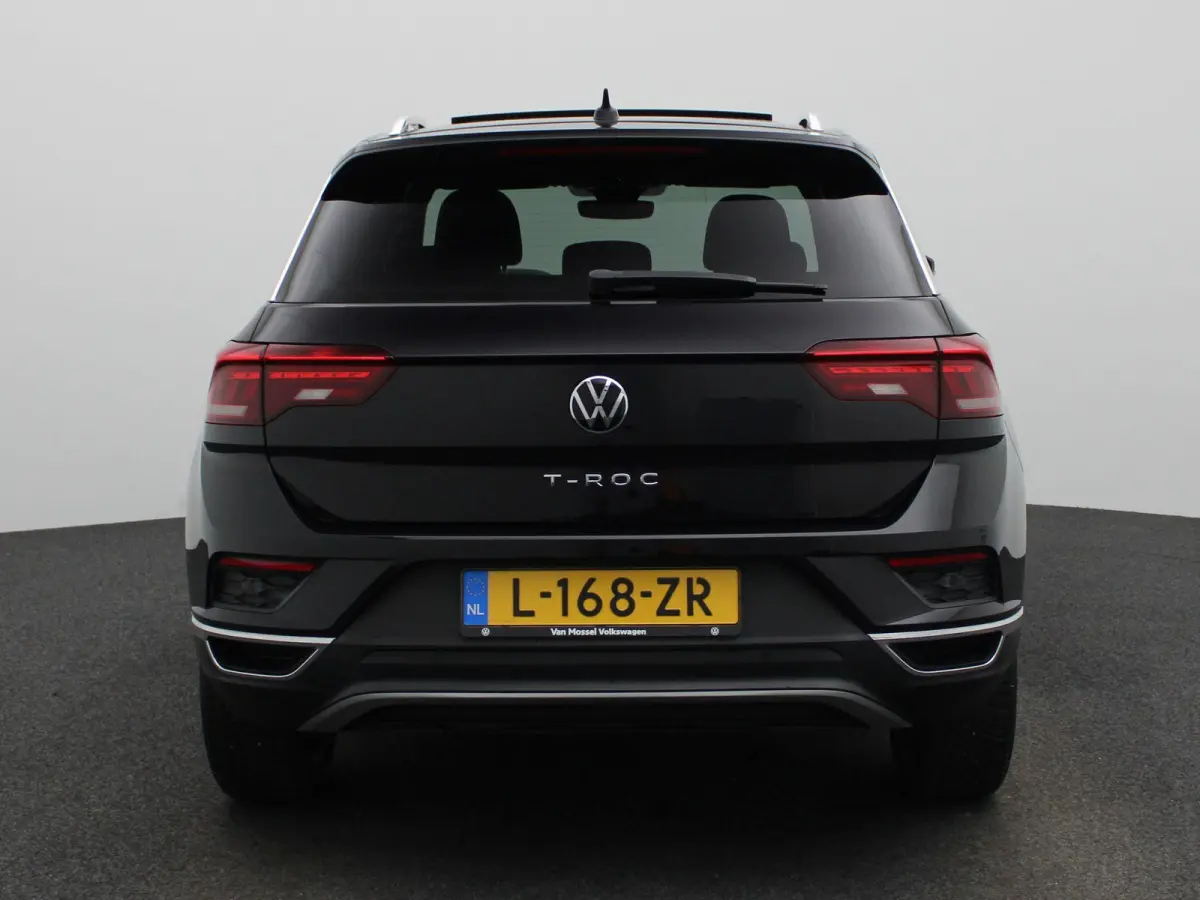 1.5 TSI Sport 150 PK | Automaat | Panoramadak | Navigatie | Adaptive Crusie Control | Lane Assist | Stoelverwarming | Achteruitrijcamera | Elektrische achterklep |