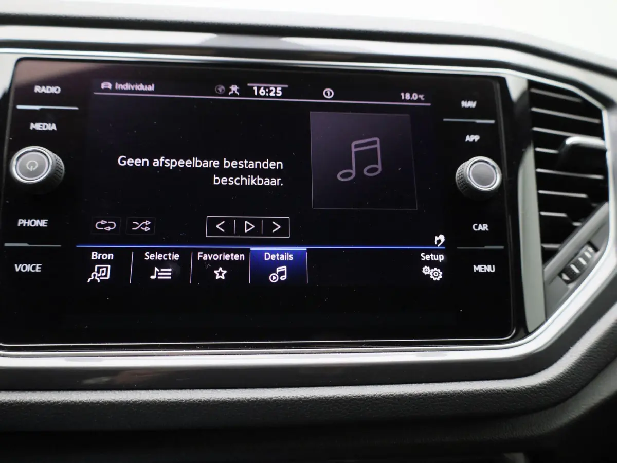 1.5 TSI Sport 150 PK | Automaat | Panoramadak | Navigatie | Adaptive Crusie Control | Lane Assist | Stoelverwarming | Achteruitrijcamera | Elektrische achterklep |