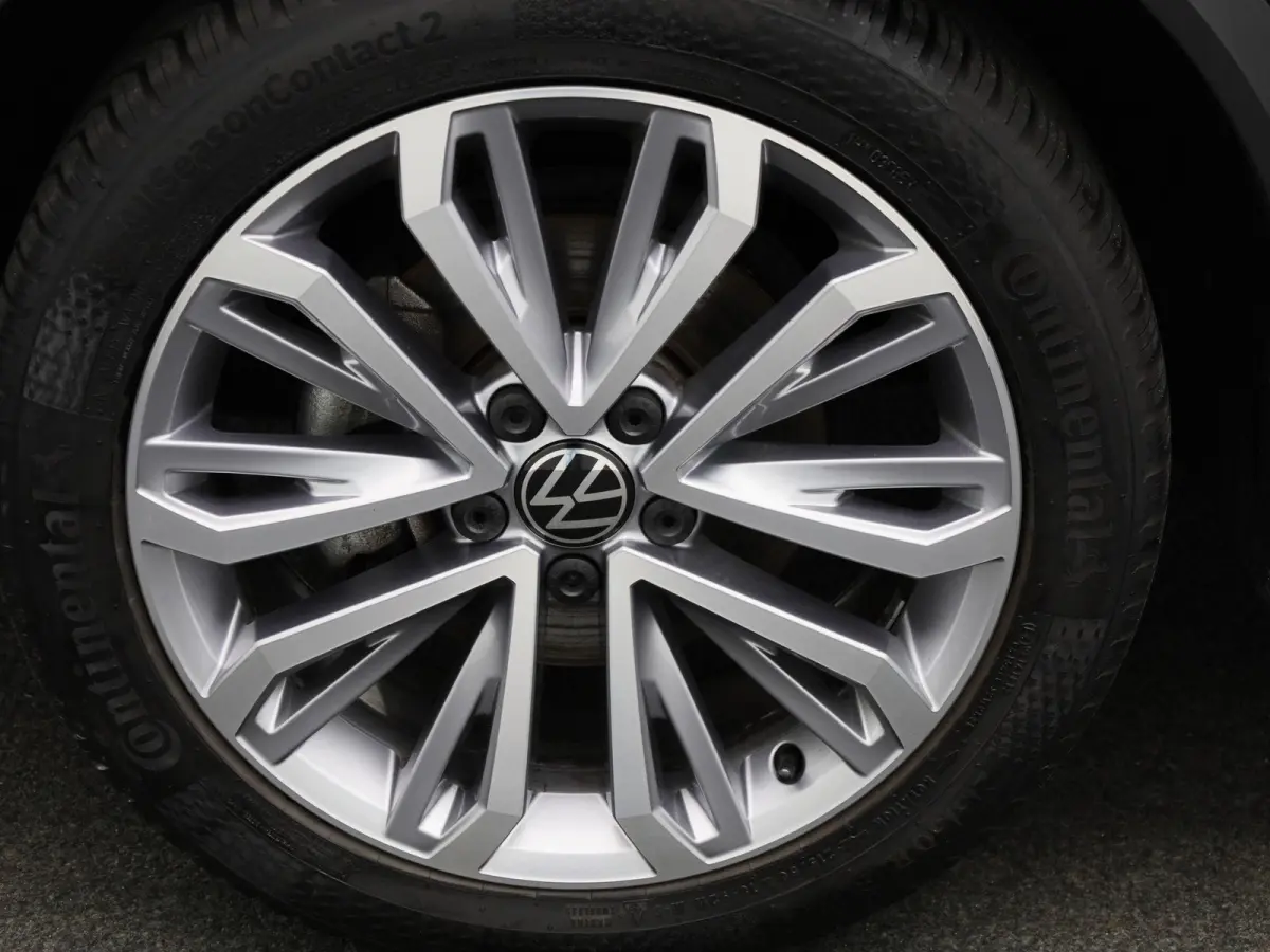 1.5 TSI Sport 150 PK | Automaat | Panoramadak | Navigatie | Adaptive Crusie Control | Lane Assist | Stoelverwarming | Achteruitrijcamera | Elektrische achterklep |