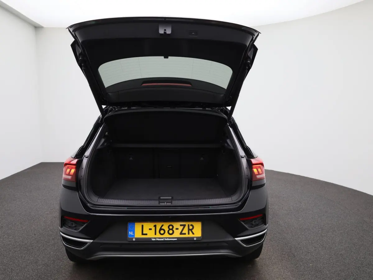 1.5 TSI Sport 150 PK | Automaat | Panoramadak | Navigatie | Adaptive Crusie Control | Lane Assist | Stoelverwarming | Achteruitrijcamera | Elektrische achterklep |
