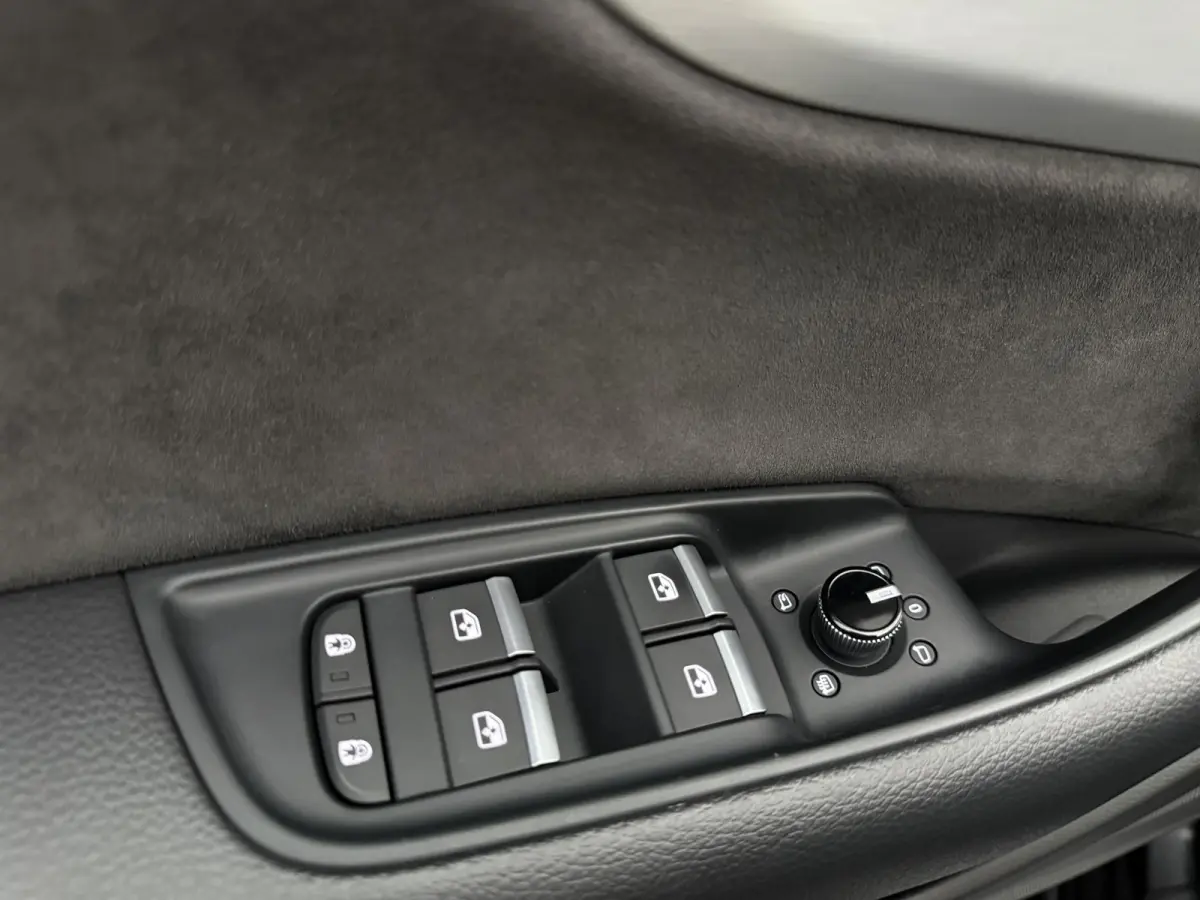 60 TFSI e quattro Pro Line S Competition Pano| Soft close