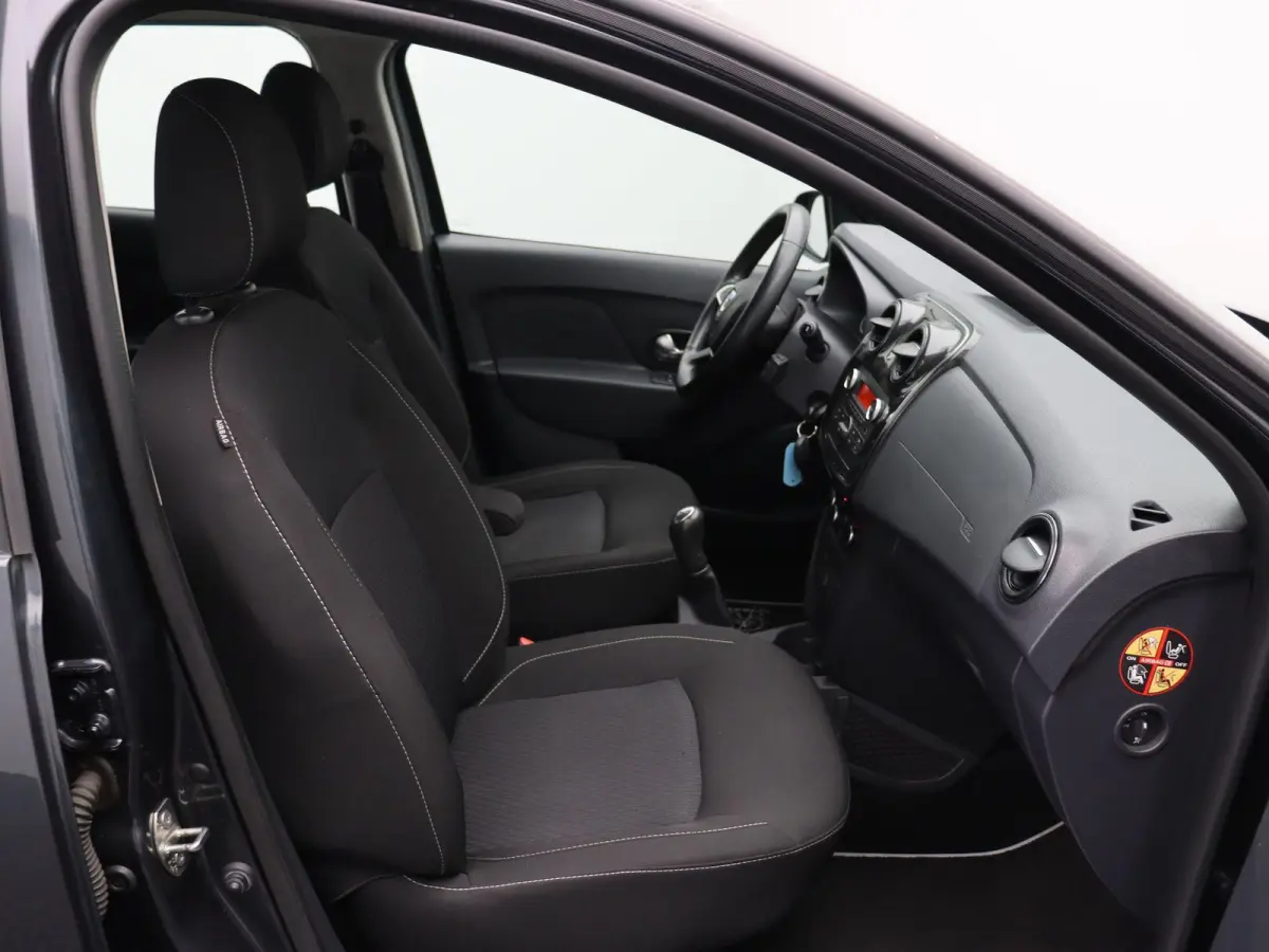 0.9 TCe SL Royaal | Cruise Control | Airconditioning | Lichtmetalen velgen | Parkeersensoren | Bluetooth |