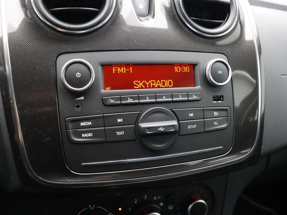 0.9 TCe SL Royaal | Cruise Control | Airconditioning | Lichtmetalen velgen | Parkeersensoren | Bluetooth |