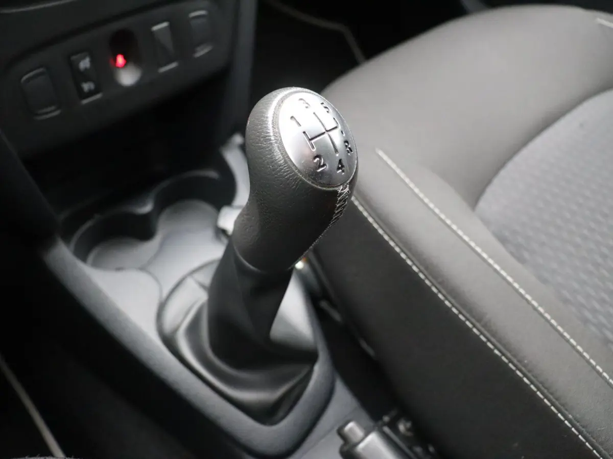 0.9 TCe SL Royaal | Cruise Control | Airconditioning | Lichtmetalen velgen | Parkeersensoren | Bluetooth |