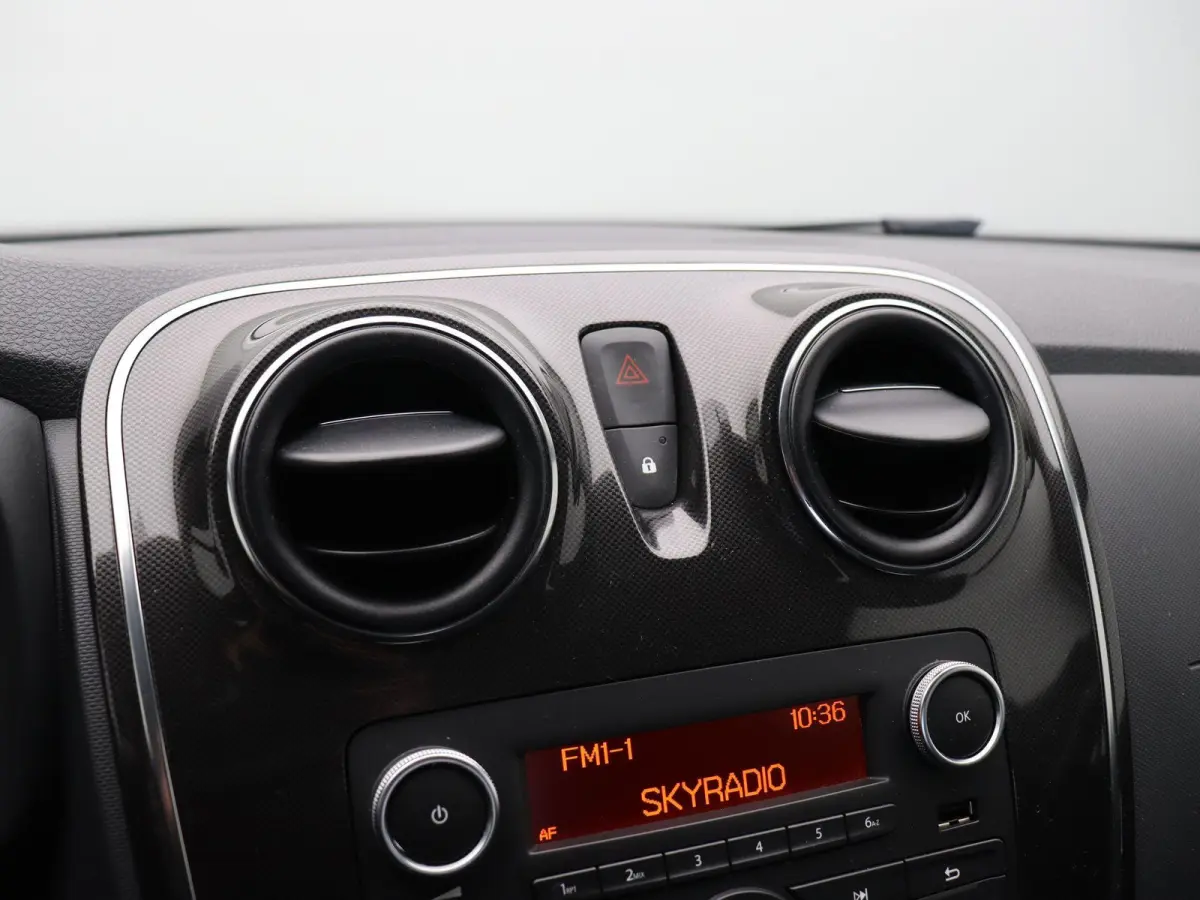 0.9 TCe SL Royaal | Cruise Control | Airconditioning | Lichtmetalen velgen | Parkeersensoren | Bluetooth |