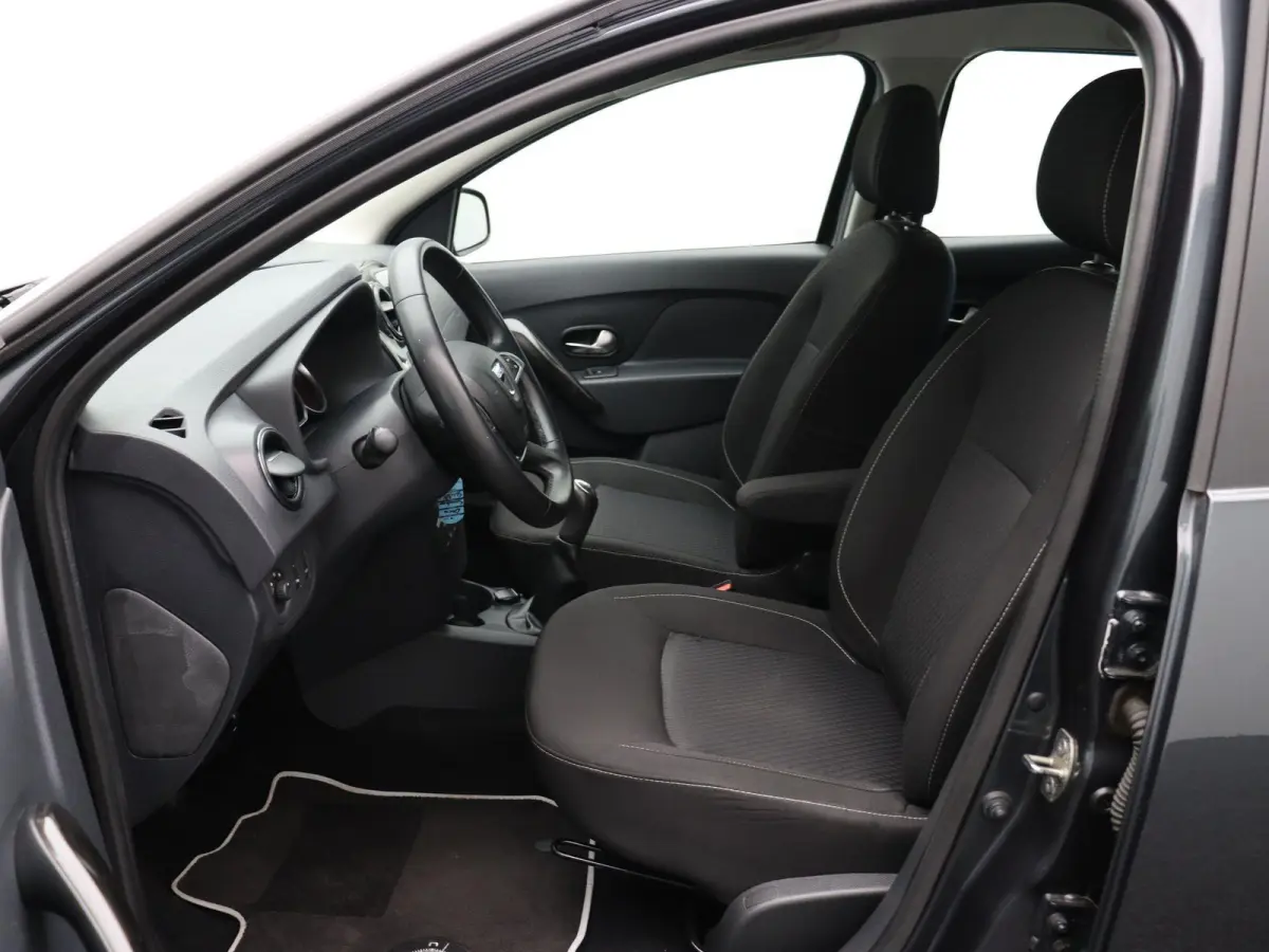 0.9 TCe SL Royaal | Cruise Control | Airconditioning | Lichtmetalen velgen | Parkeersensoren | Bluetooth |