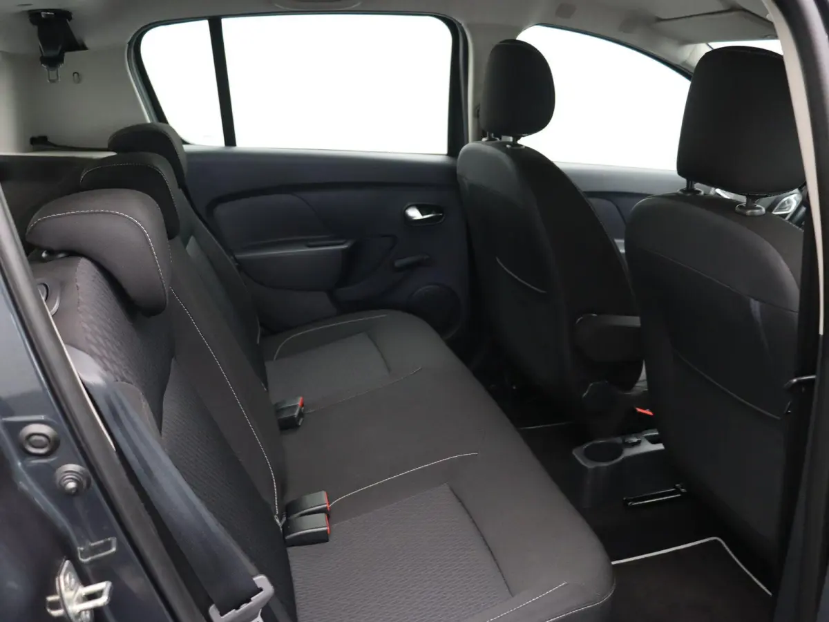 0.9 TCe SL Royaal | Cruise Control | Airconditioning | Lichtmetalen velgen | Parkeersensoren | Bluetooth |