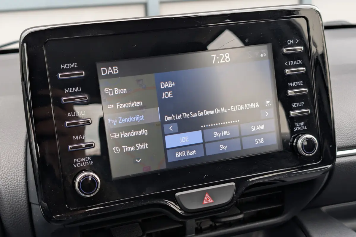 1.5 Hybrid Active Apple Carplay / Android Auto