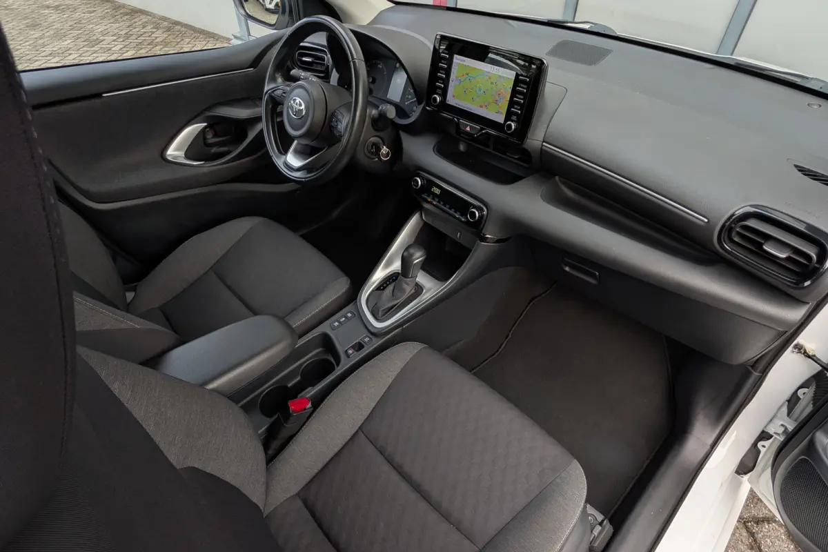1.5 Hybrid Active Apple Carplay / Android Auto