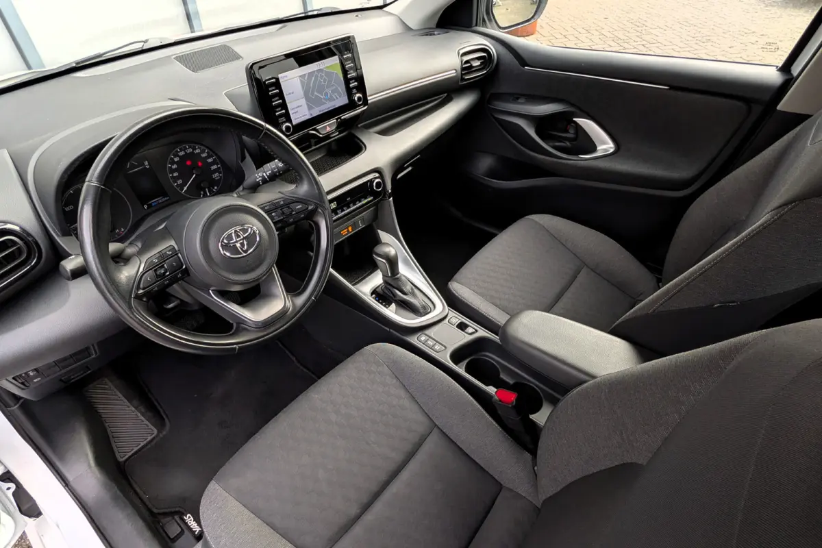 1.5 Hybrid Active Apple Carplay / Android Auto