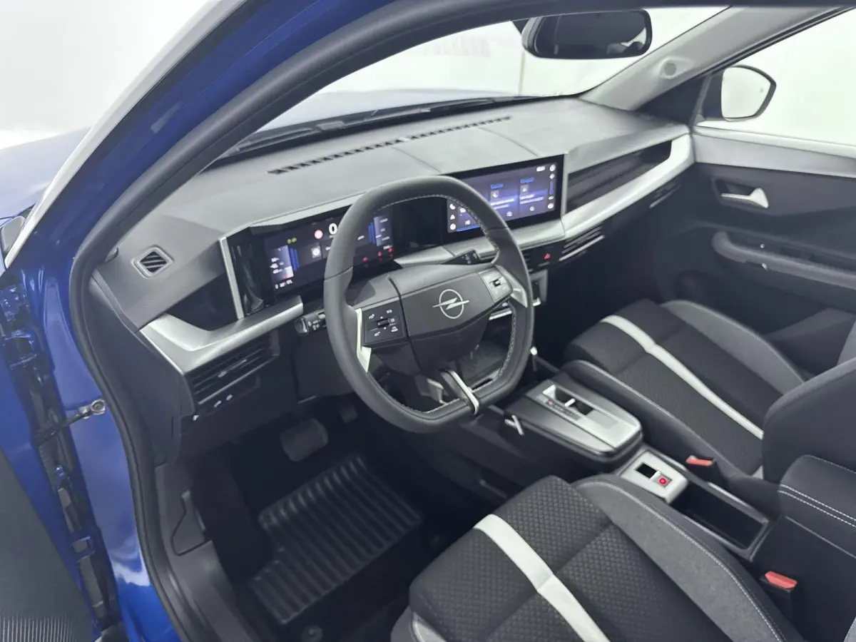 GS 44 kWh | ACCU 95% | Climate control | Lichtmetalen velgen | Digitale cockpit | Camera | Dodehoekdetectie |