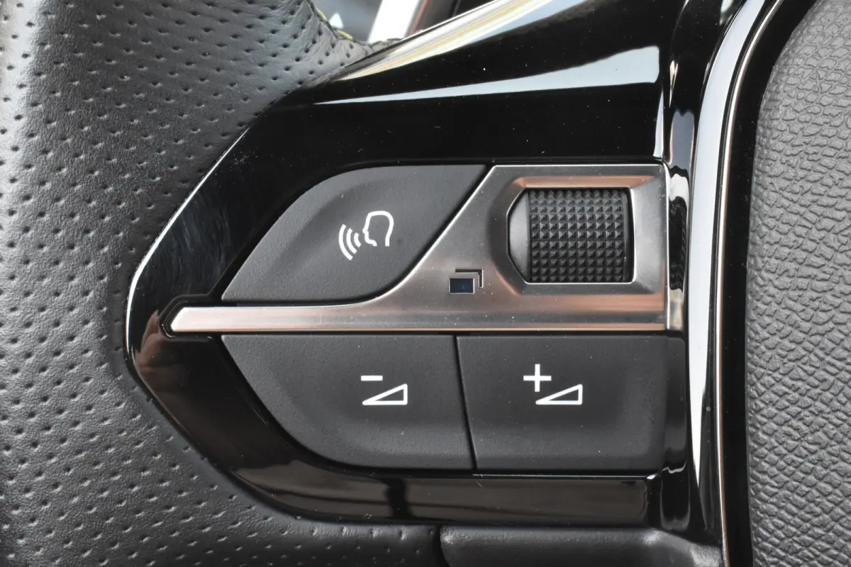 Hybrid 145 EAT8 GT | Automaat | Navigatie | Airco | Parkeerhulp |