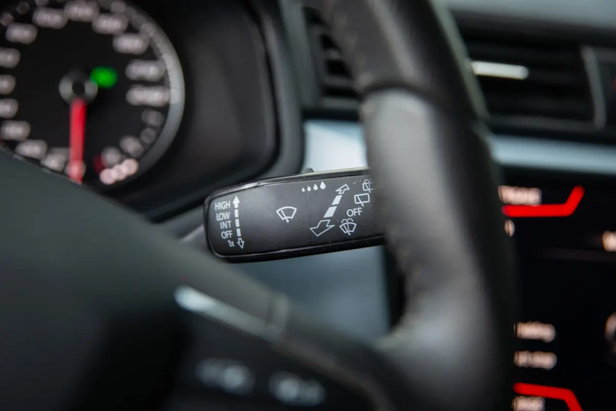 1.0 TSI Style Business Intense , Apple Carplay, Cruise control, Achteruitrijcamera,