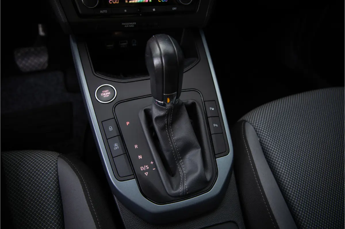 1.0 TSI Style Business Intense , Apple Carplay, Cruise control, Achteruitrijcamera,