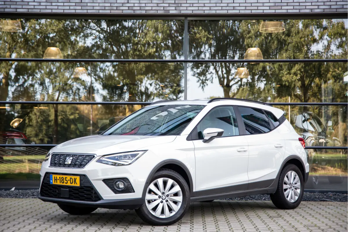 1.0 TSI Style Business Intense , Apple Carplay, Cruise control, Achteruitrijcamera,