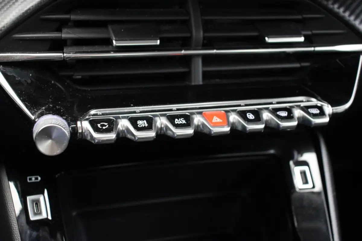 1.2 PureTech Active - Carplay, Navi, Cruise