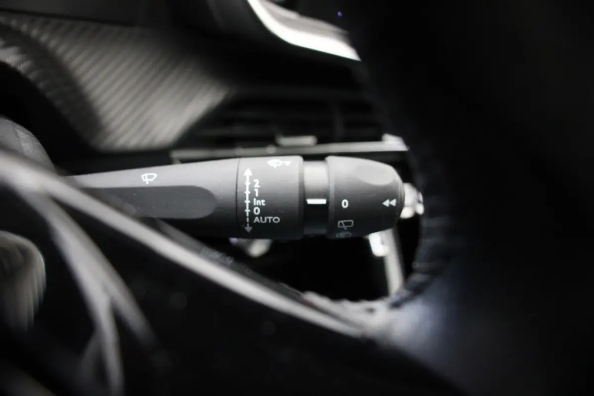 1.2 PureTech Active - Carplay, Navi, Cruise