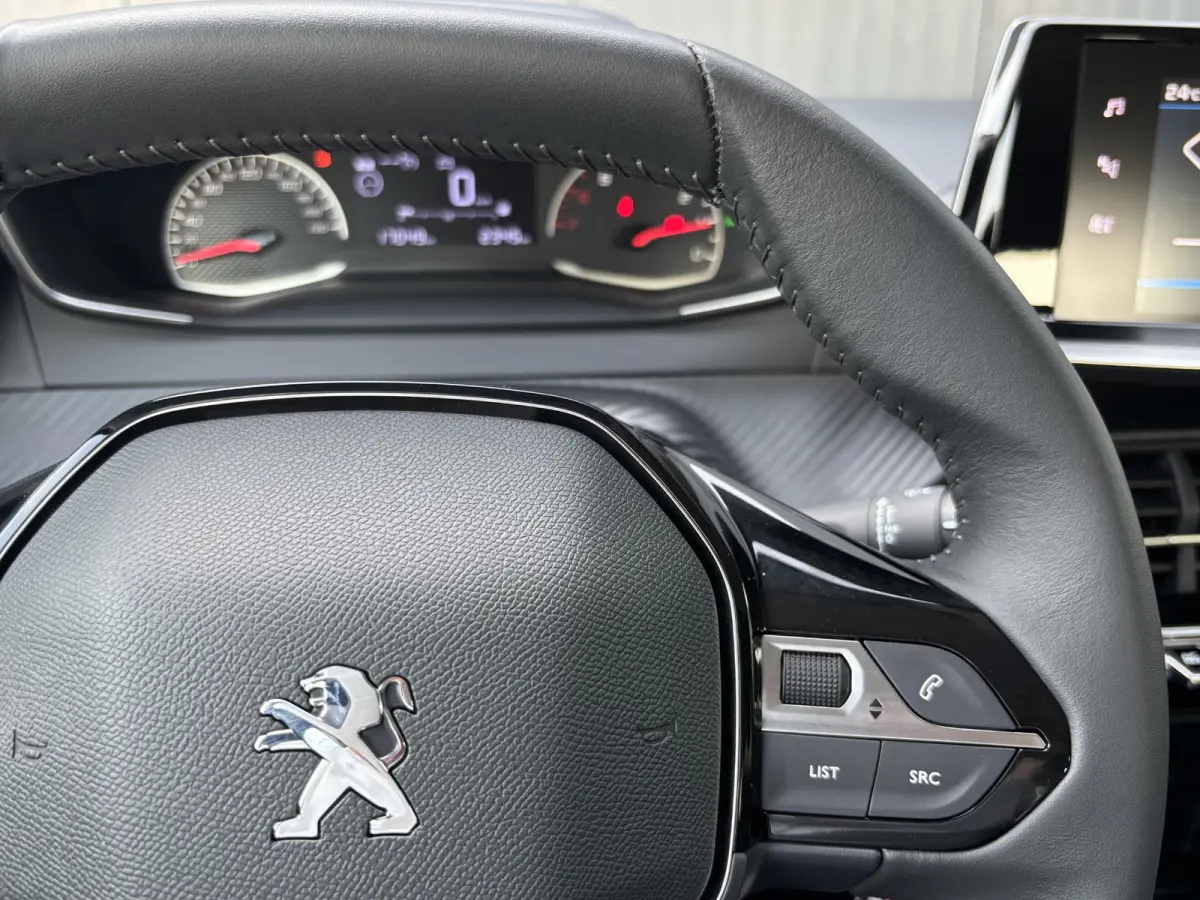 75pk Active | 1ste eigenaar | AppleCarPlay/Android | Airco | Cruise control | Isofix