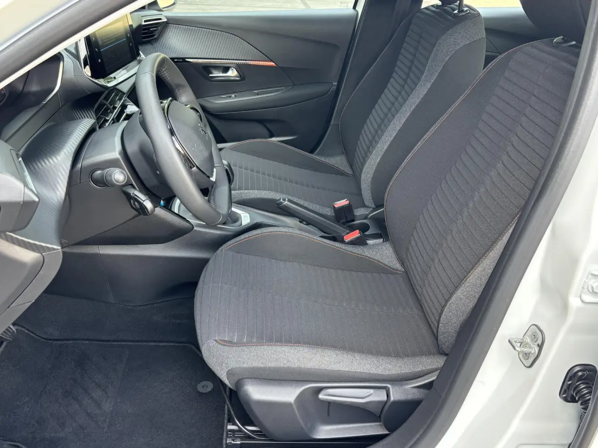 75pk Active | 1ste eigenaar | AppleCarPlay/Android | Airco | Cruise control | Isofix